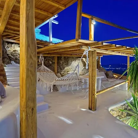 Exquisite Mykonos Cielo 2 Bedroom Private Pool And Outdoor Jacuzzi Panoramic Sea And Sunset View Gym Helipad Tennis Court , 别墅 Fanari (Mykonos)